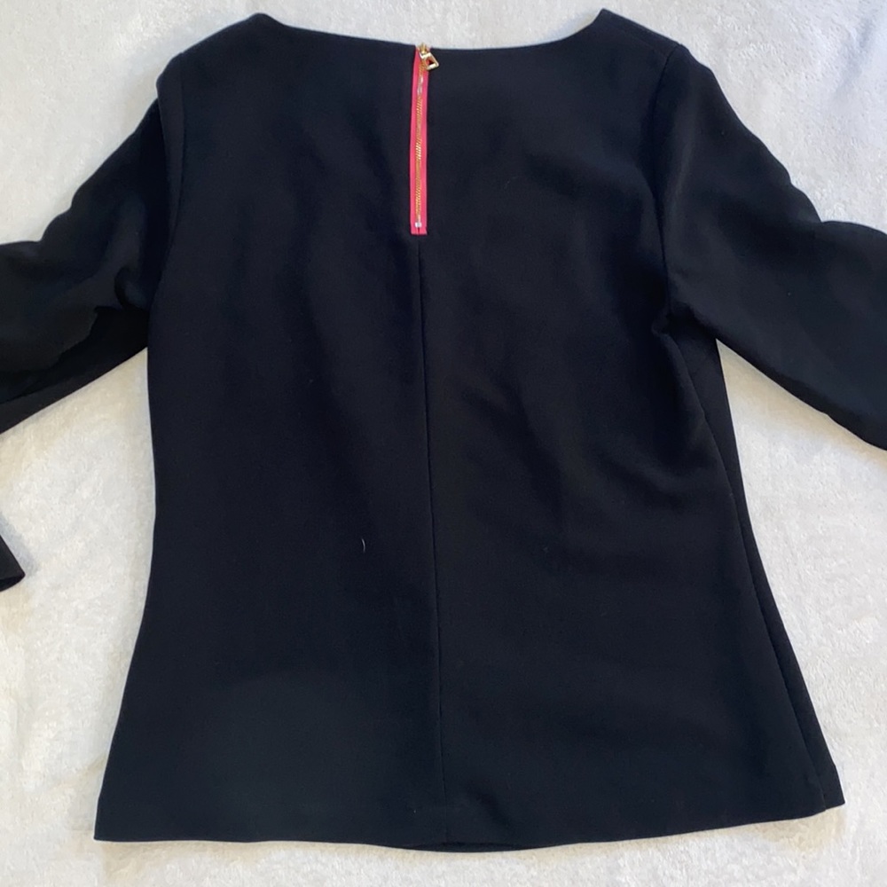 Sail to Sable black flutter bell sleeve top w/pink accent zipper Sz M EUC - Picture 5 of 8